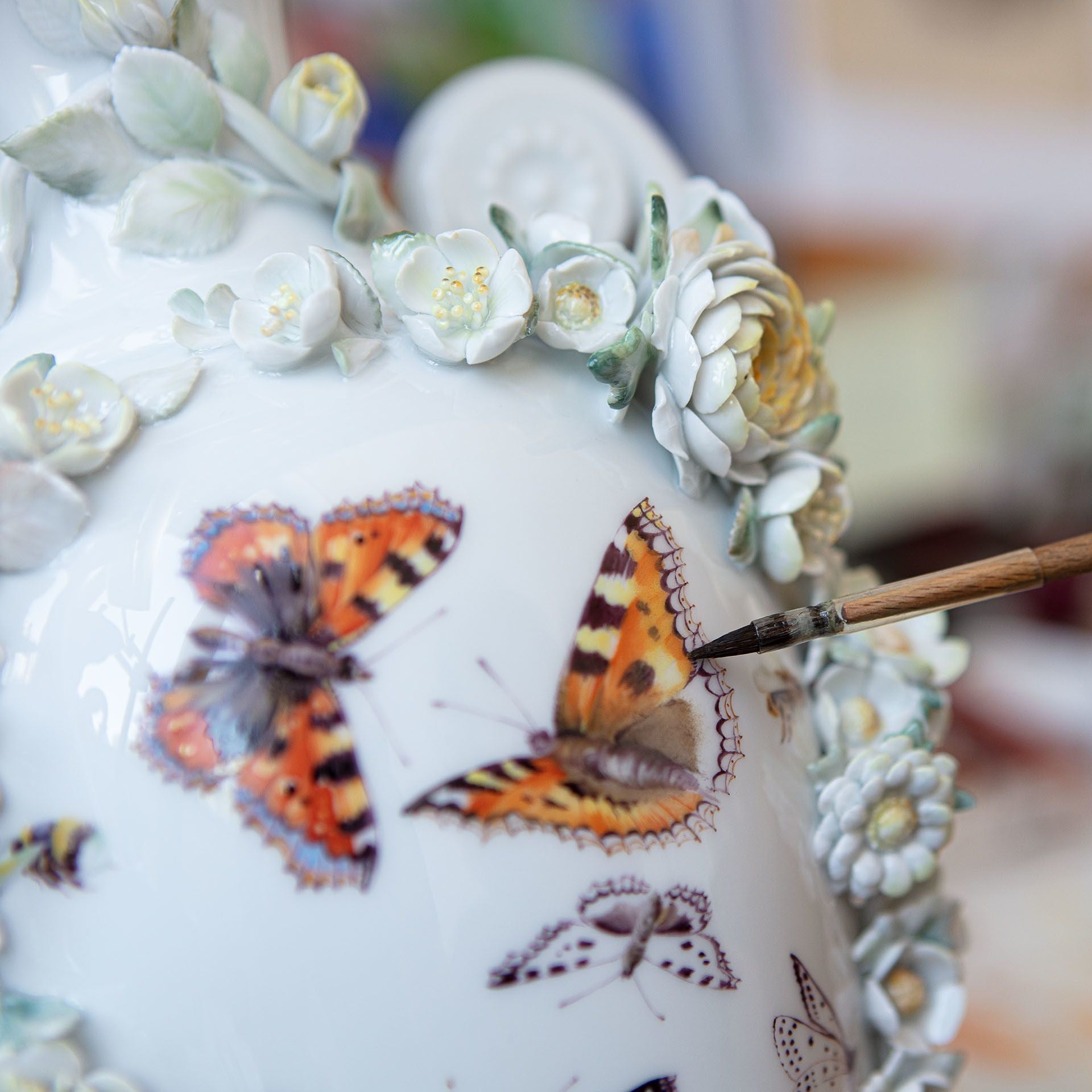 Vase, Schmetterlinge im Blütenmeer, Lim. 10, H 36 cm | Meissen Opulenz 90B384 - 82M11 - Meissen Weimar