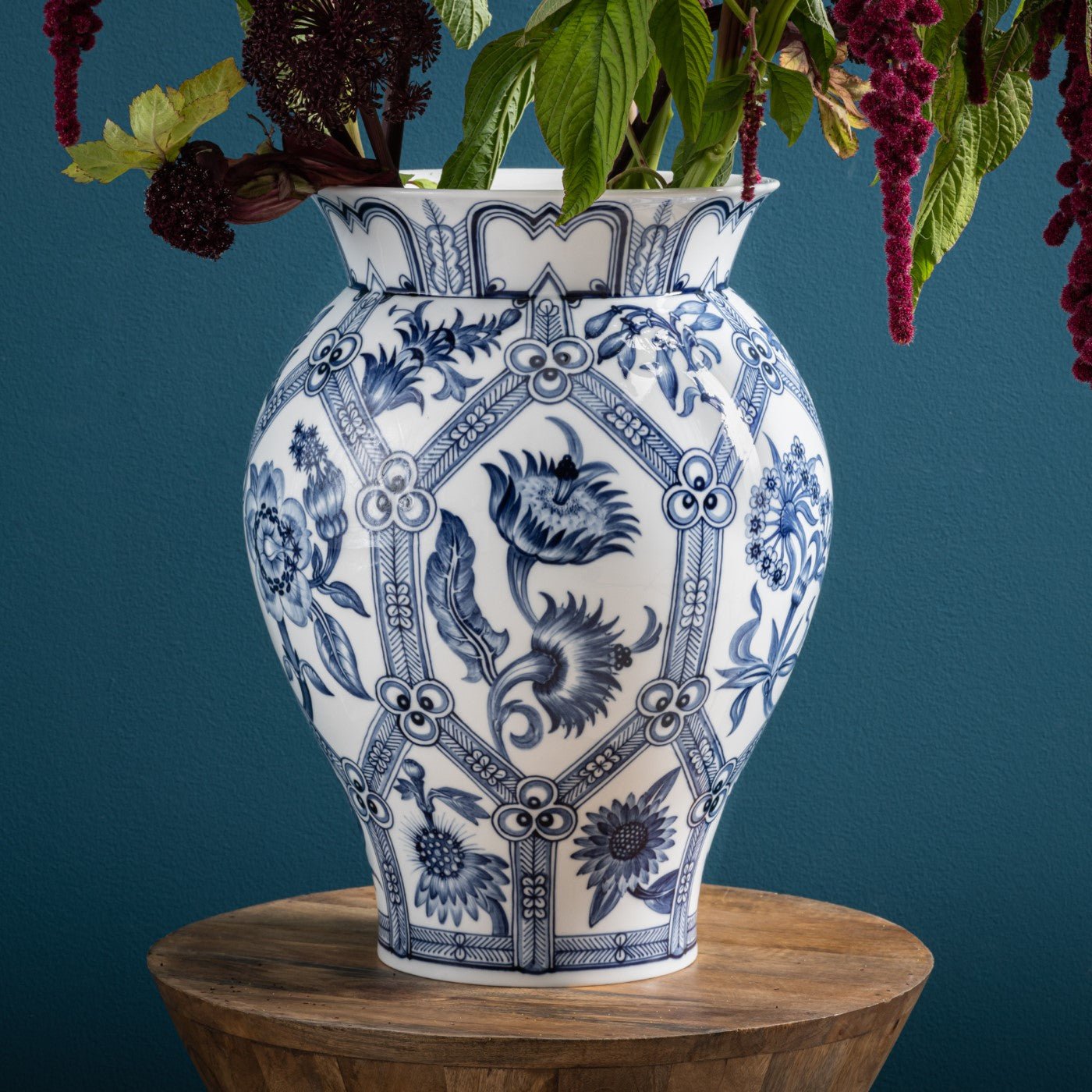 Vase, Stylised Flower Painting, H 40 cm, Limitiert | Meissen Limited Edition 817884 - 50394 - Meissen Weimar