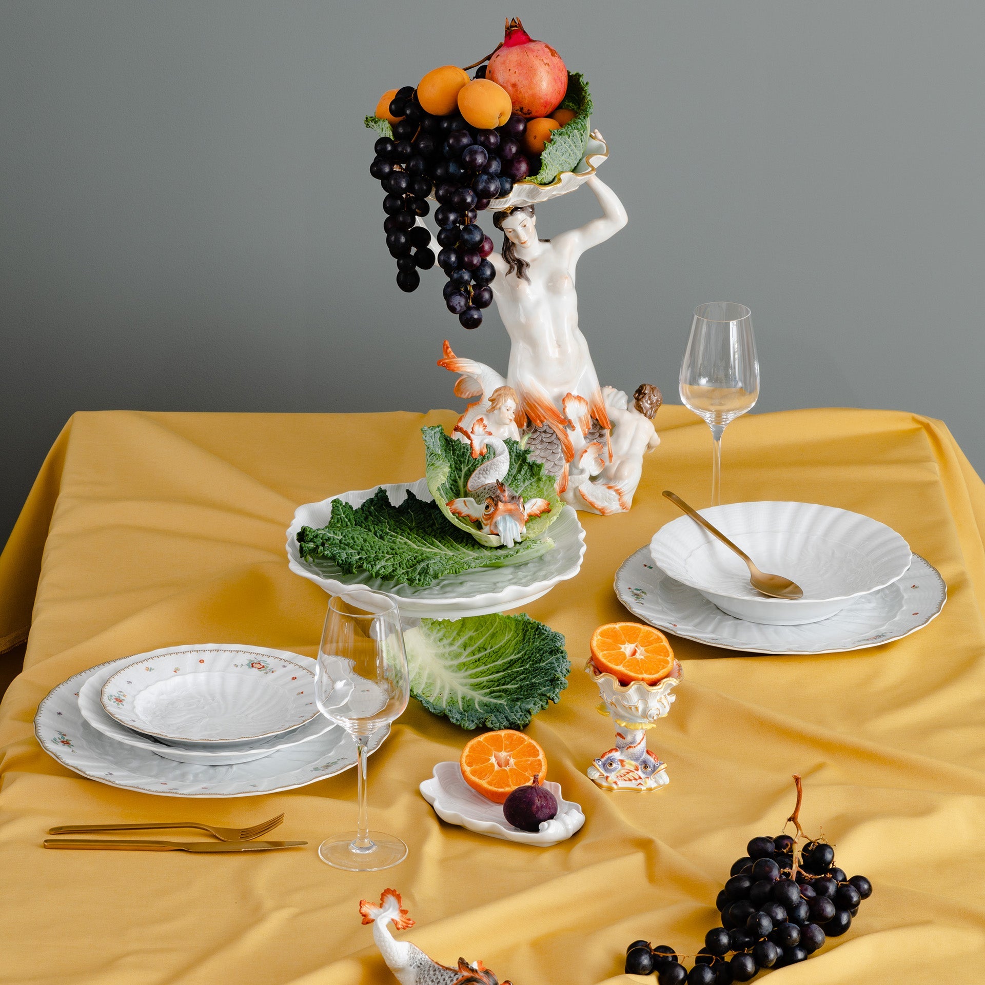 Vorspeise - und Dessertteller, Indische Blumenzweige, gestreute Blümchen, Goldkante, Goldrand, Ø 20 cm | Meissen Schwanendessin 397152 - 05472 - Meissen Weimar