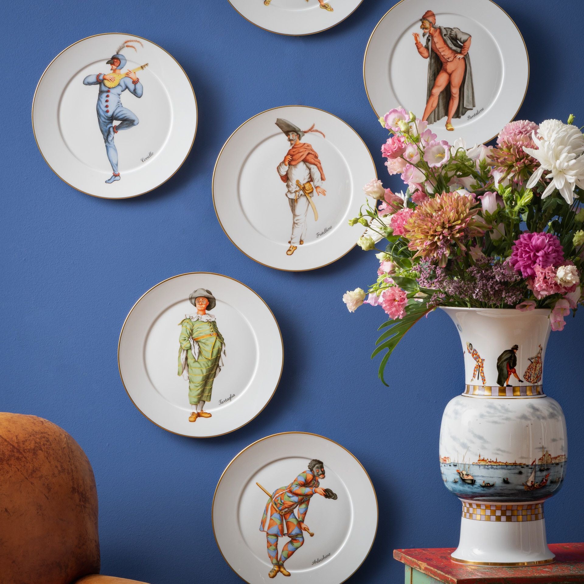 Wandteller, Italienische Komödie, Ø 33 cm | Meissen No. 41 Mystik Maison 28a674 - 41m02 - Meissen Weimar