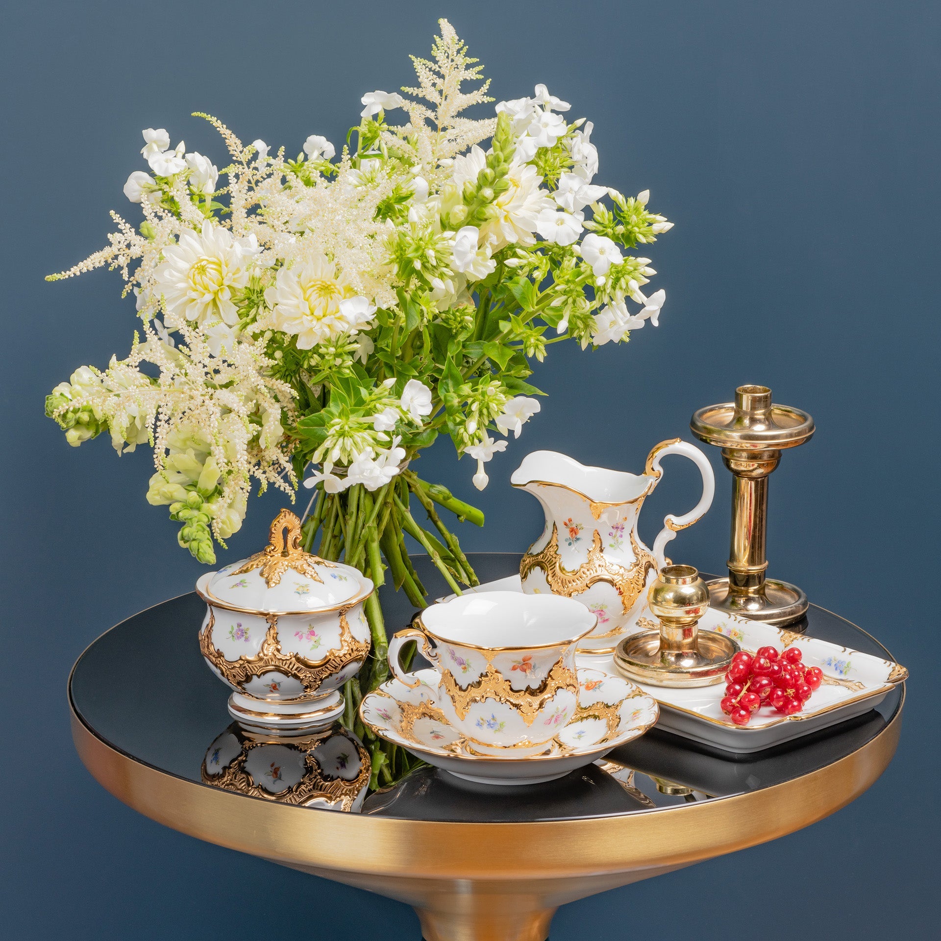 Zuckerdose Gestreute Blümchen Goldbronze H 12 cm | Meissen B - Form 010179 - 15823 - Meissen Weimar