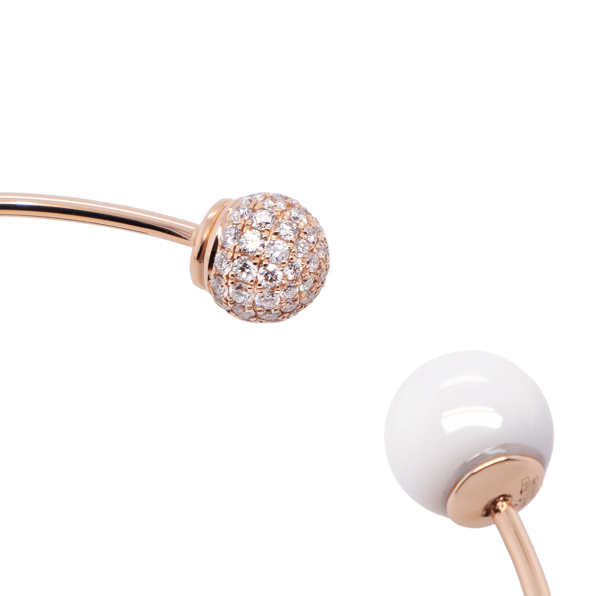 Armreif 750 Roségold, 1 Porzellanperle 10mm und eine Goldperle Pavé 8 mm, 46 Brillanten, 0,49 ct TW/VSI | Meissen Pearl Collection Pavé MPJ30PCP14C19 - Meissen Weimar