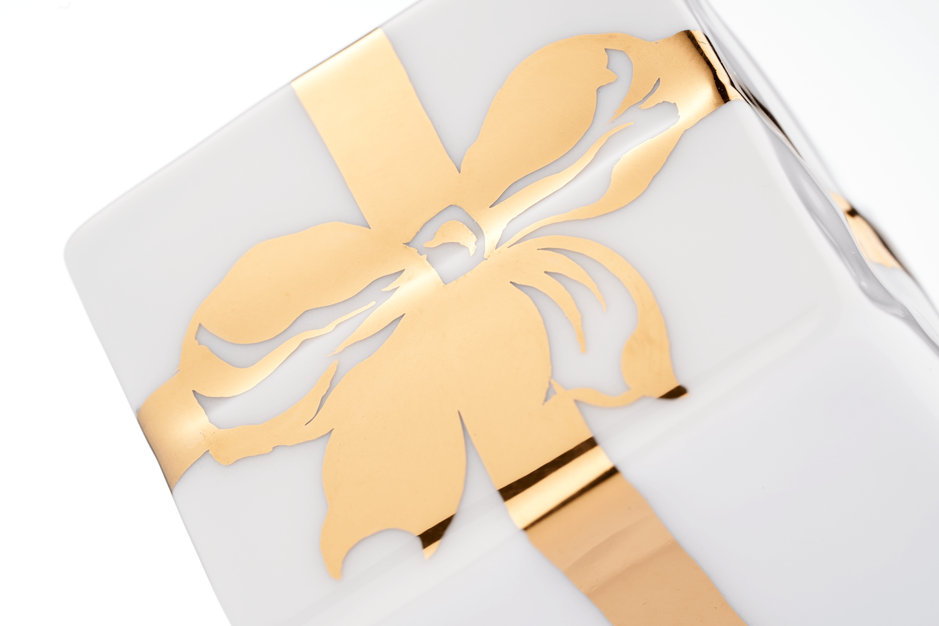 Baumschmuck Päckchen - Anhänger Weiß Gold L 4,3 cm | Meissen Zweigschmuck Weihnachtskollektion 99a416 - 55m51 - Meissen Weimar