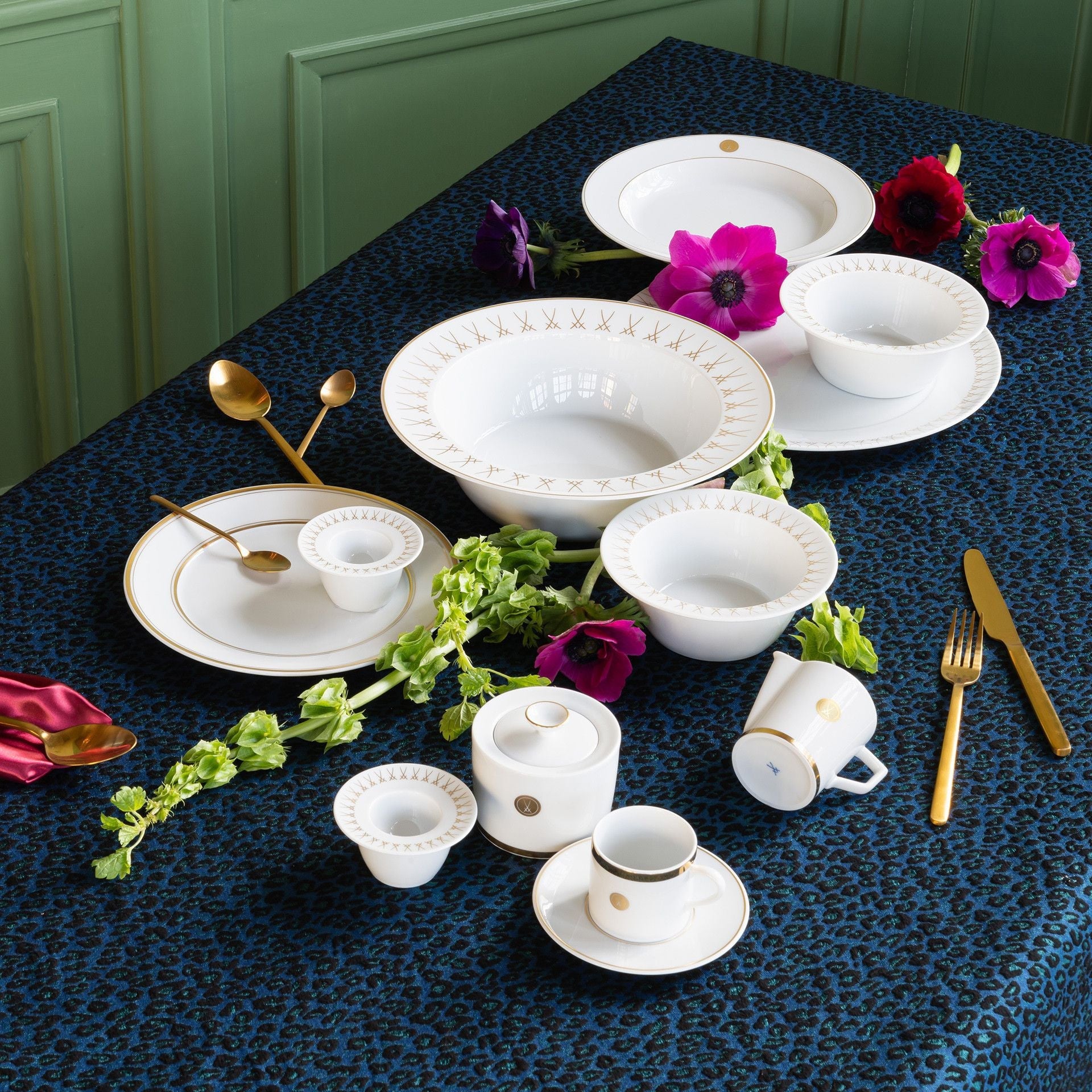 Cappuccinotasse, Goldband, Goldfaden, V 0,25 l | Meissen No.41 Swords Luxury Gold 99a368 - 36579 - Meissen Weimar