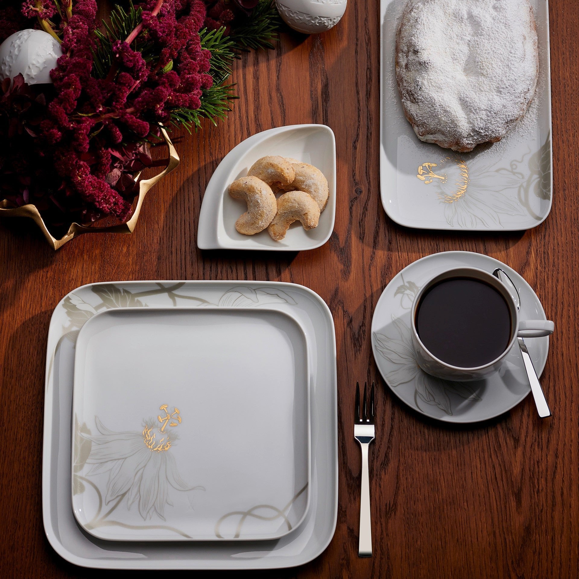 Cappuccinotasse mit Untertasse, Passionsblume, H 8 cm | Meissen Nova 79a905-46984 - Meissen Weimar