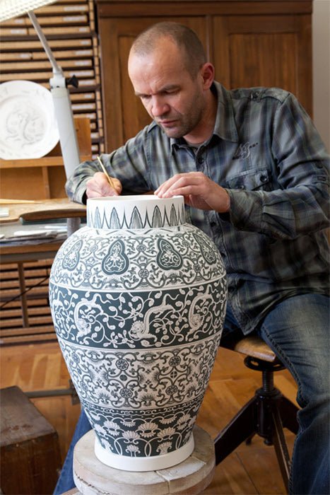 Deckelvase mit Löwenknauf Ostasiatische Blütenmotive H 66 cm | Meissen Limitierte Meisterwerke 82a284 - 51321 - Meissen Weimar