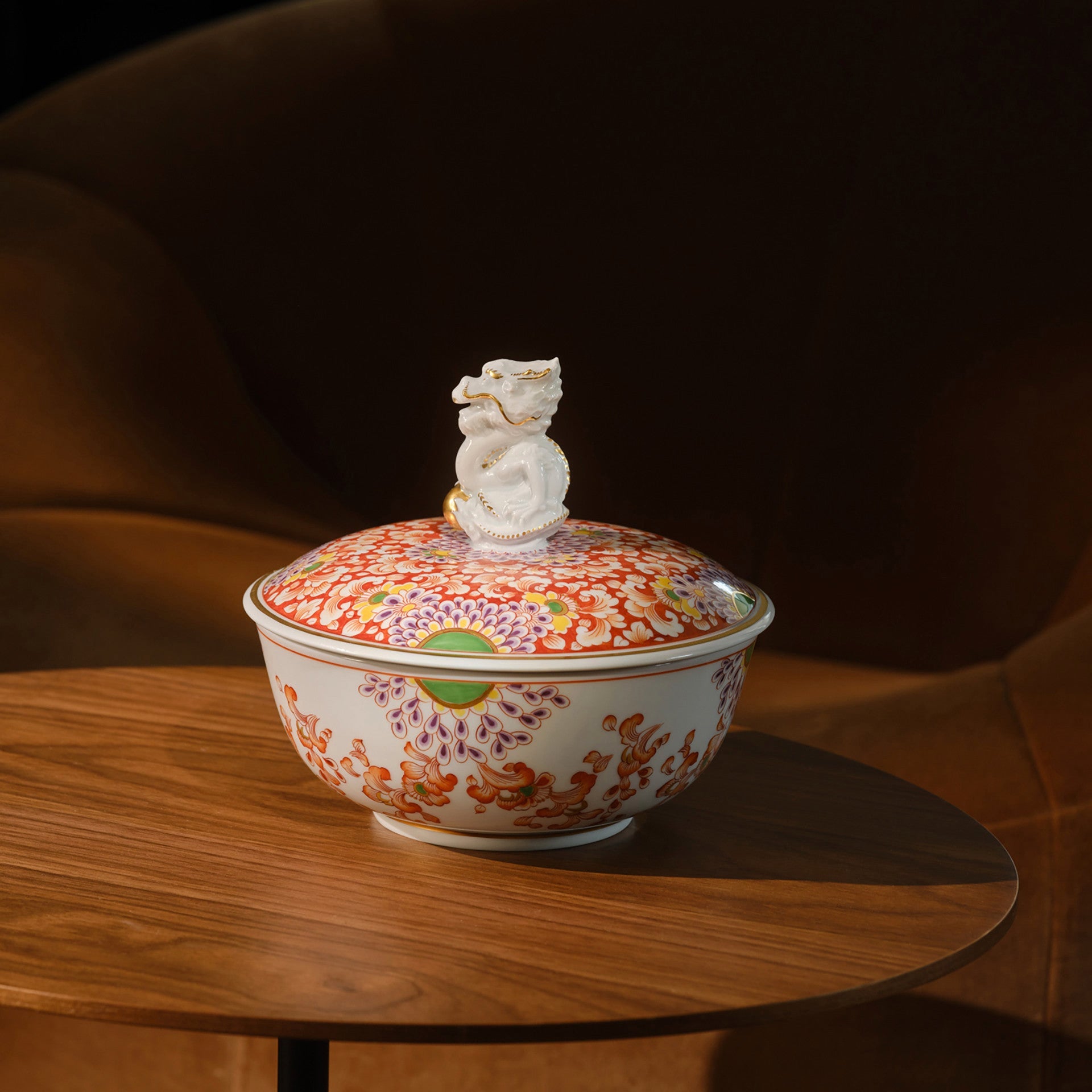 Dose Glücksdrache genießt die Blumenwelt, H 16,5 cm, limitiert 25 Stück | Meissen Fine Dining 47a074-52772 - Meissen Weimar