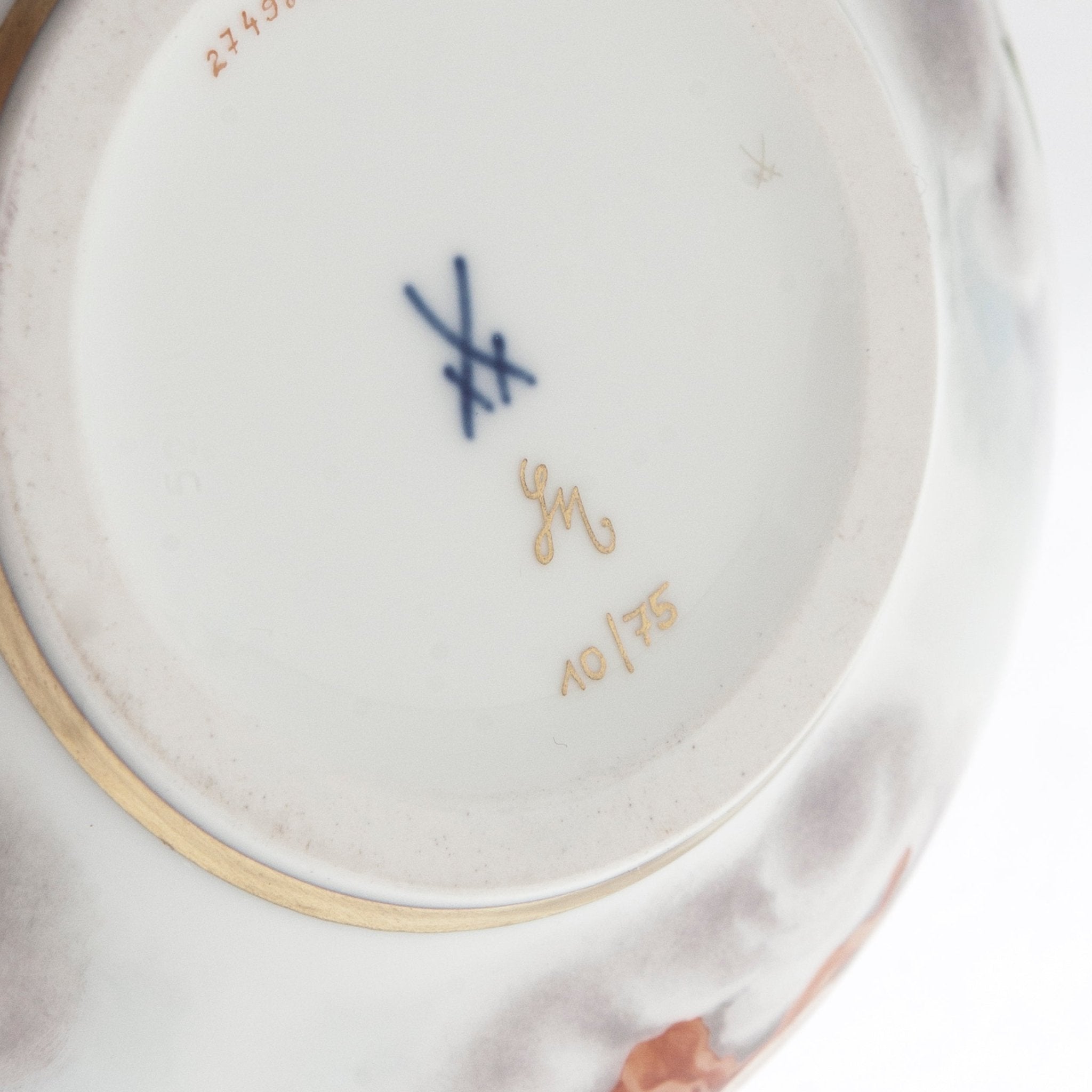 Dose Putto Jahreszeitenengel, limitiert, H 13 cm | Meissen Limitierte Meisterwerke 274984 - 52111 - Meissen Weimar