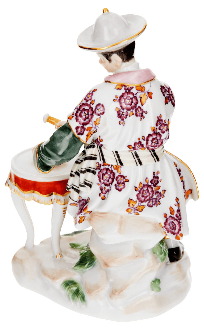 Einzelfigur Asiate mit Kesselpauke, bunt und gold staffiert, H 14 cm | Meissen Figuren Individuell 900300 - 65664 - Meissen Weimar