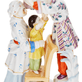 Einzelfigur Asiatische Familie, bunt und gold staffiert, H 14 cm | Meissen Figuren Individuell