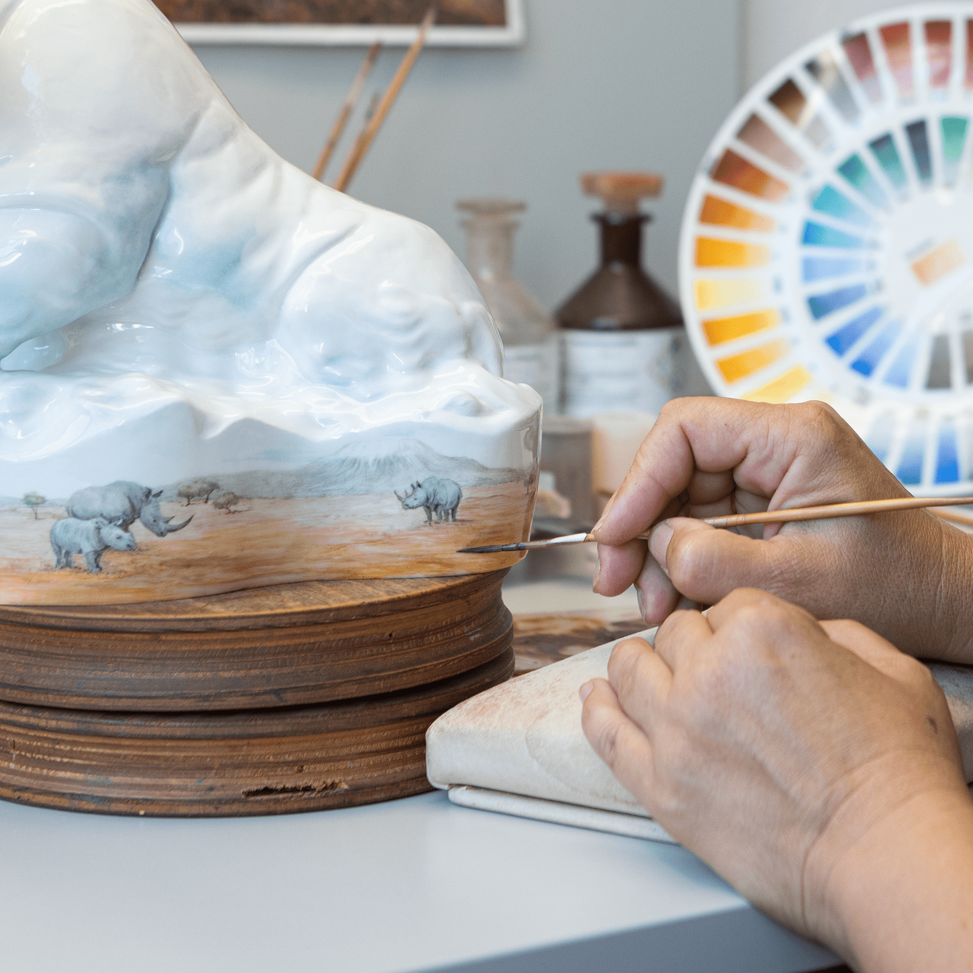 Einzelfigur Nashorn, H 28 cm | Meissen Figuren Individuell 90a446-78032 - Meissen Weimar