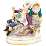 Einzelfiguren Paar mit Schlitten, bunt und gold staffiert, H 15 cm | Meissen Figuren Individuell