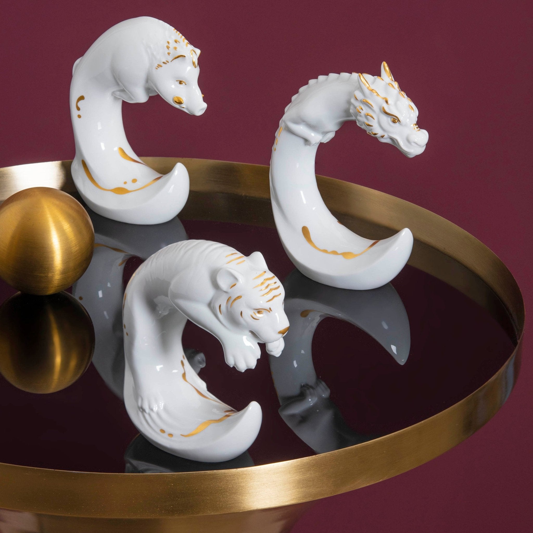 Figur Chinesisches Tierkreiszeichen Tiger, Gold staffiert, H 11,5 cm | Meissen Figuren chinesisches Jahrestier 900200 - 83652 - Meissen Weimar