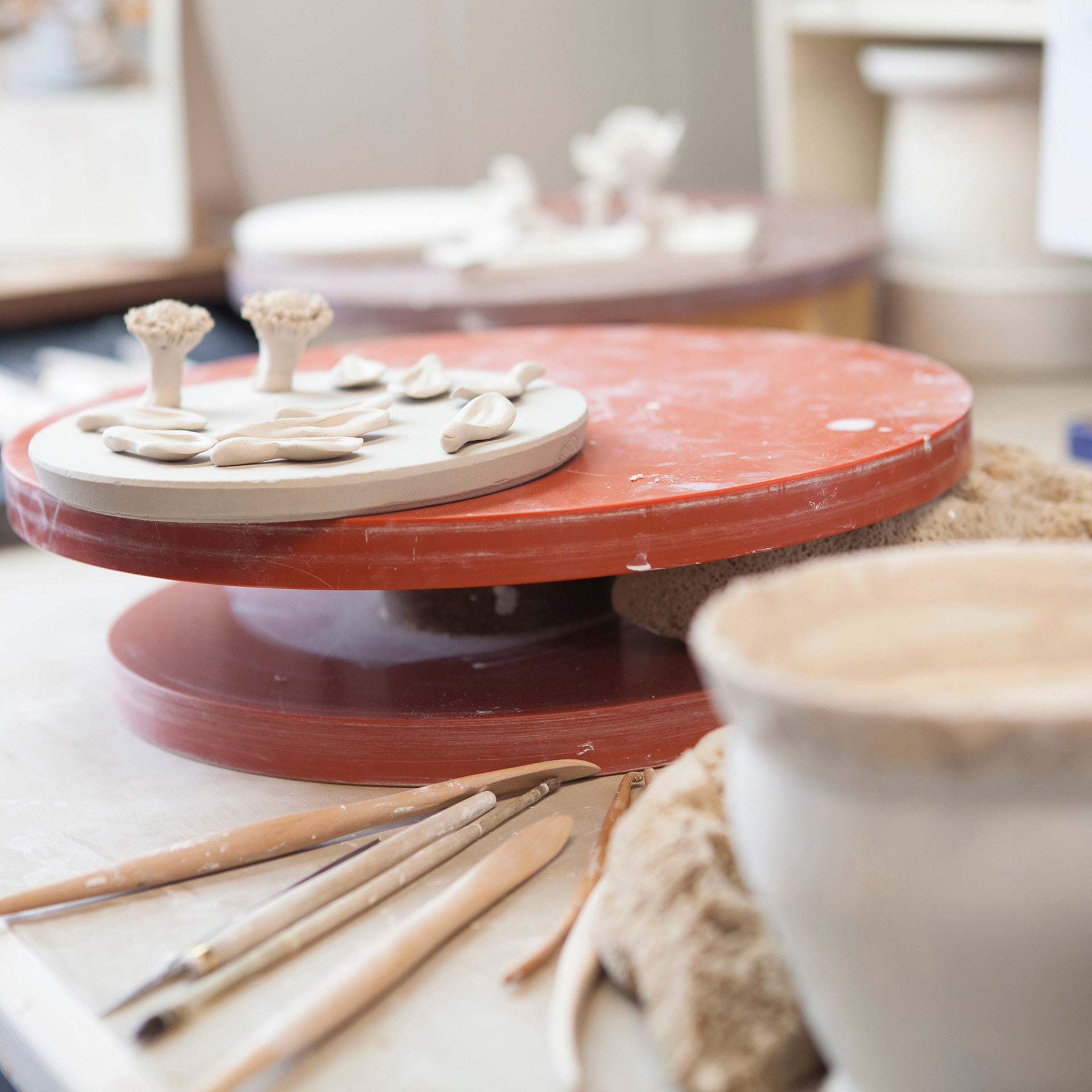 Figur Goldammer, Bunt staffiert, H 14 cm | Meissen Figuren Individuell 900100-77048 - Meissen Weimar