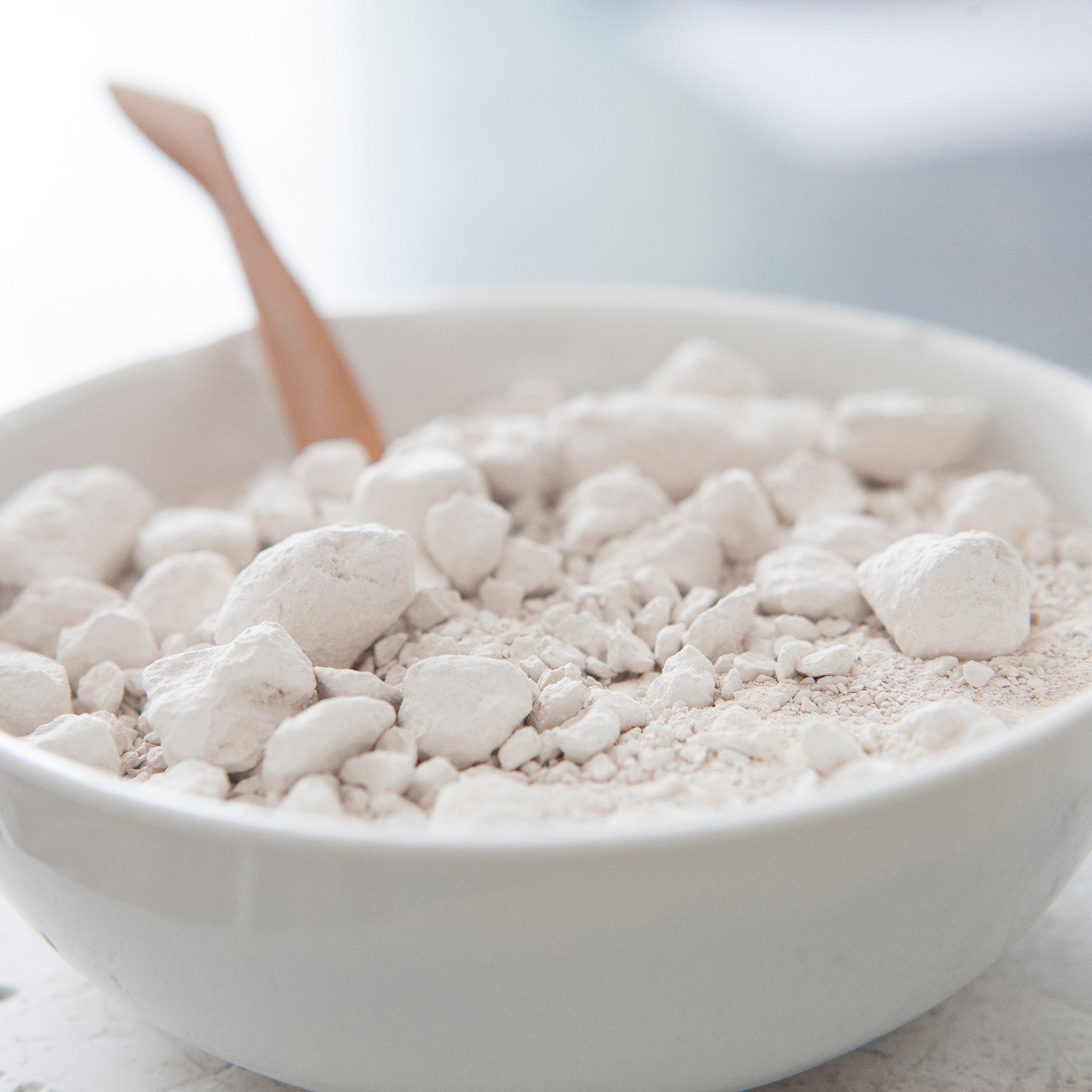 Glocke mit Kerzen, Medaillen, weiß, H 5 cm | Meissen Zweigschmuck Weihnachtskollektion 000003-98F12 - Meissen Weimar