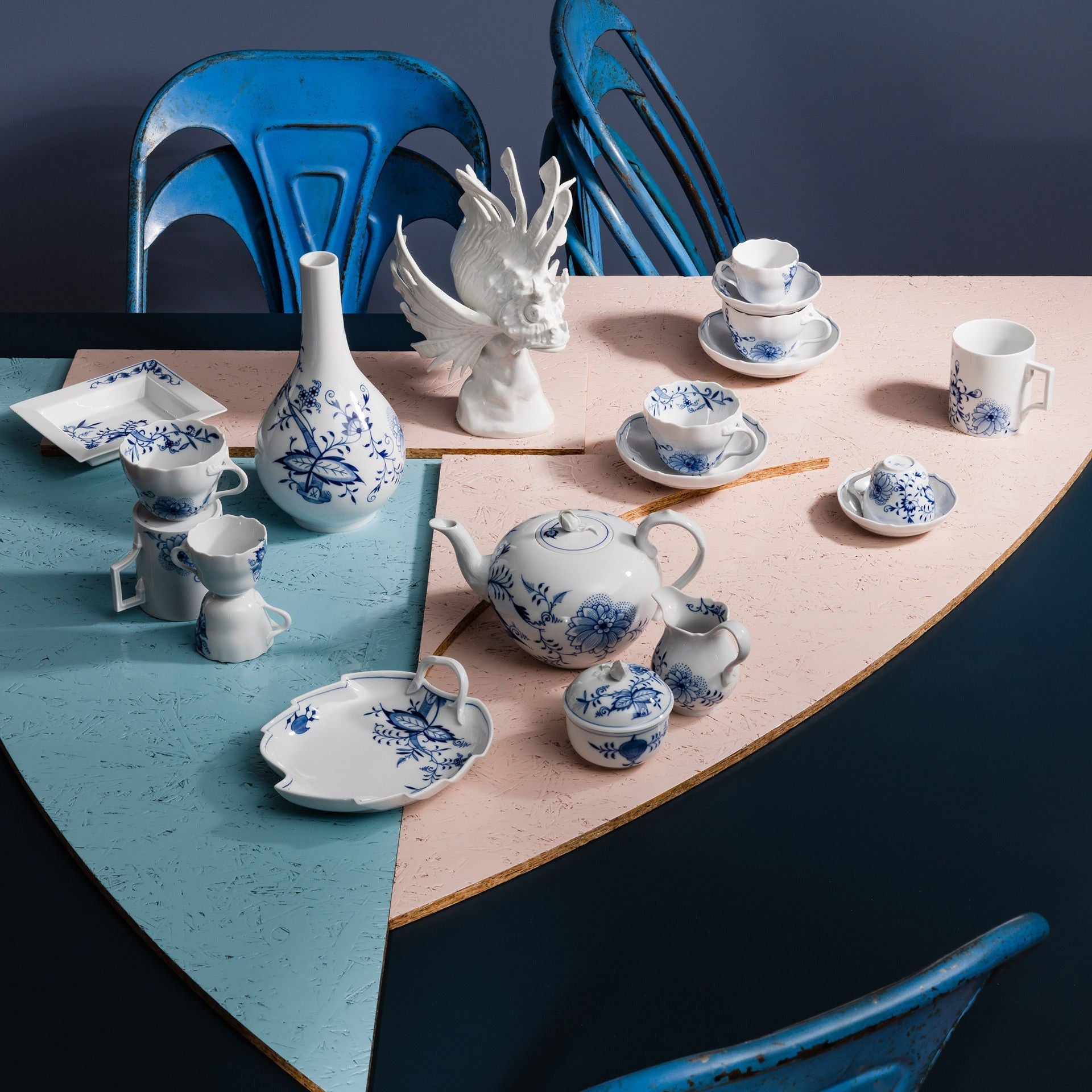 Henkelbecher, blaue Unterglasur - Malerei "Zwiebelmuster Style", 0,25l, | The Meissen Mug Collection - Berlin 801001 - 55810 - Meissen Weimar