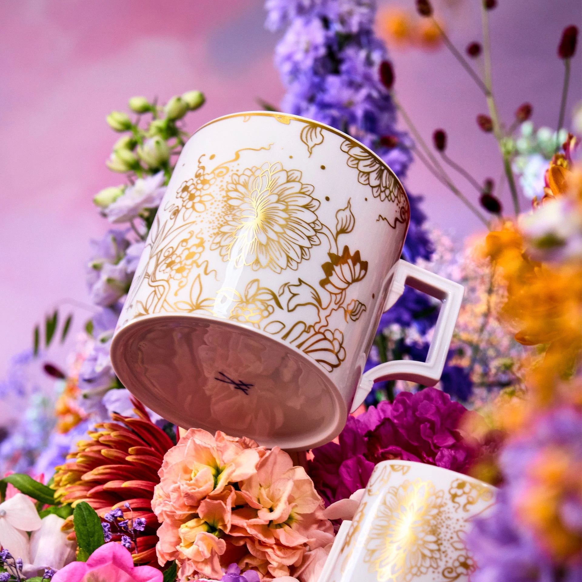 Henkelbecher, groß, "Golden Onion Style", V 0,5 l | Meissen Big Mug Collection 79B604 - 55326 - Meissen Weimar