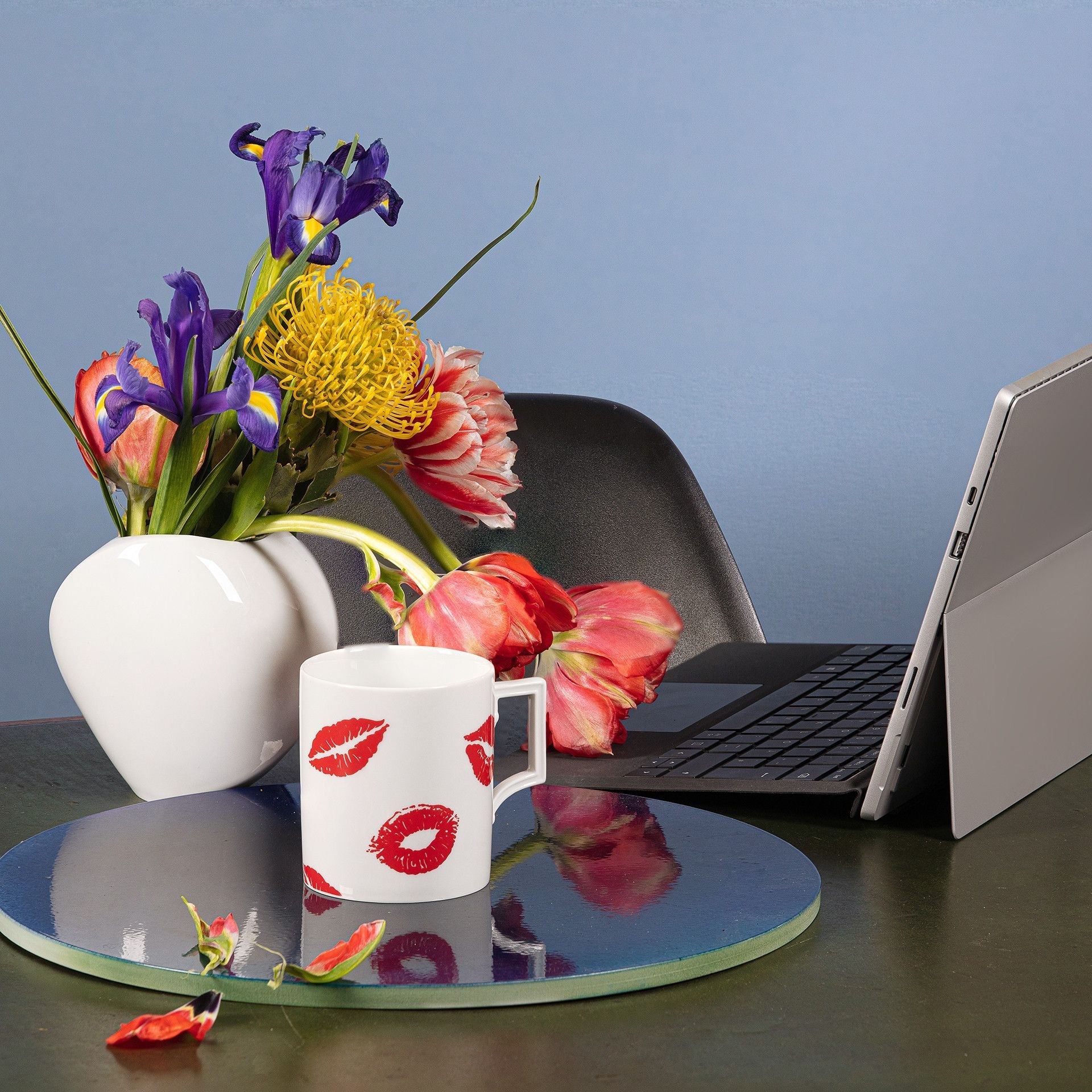 Henkelbecher, "Kisses on Meissen", 0,25 l, | The Meissen Mug Collection - Berlin 79A404 - 55810 - Meissen Weimar
