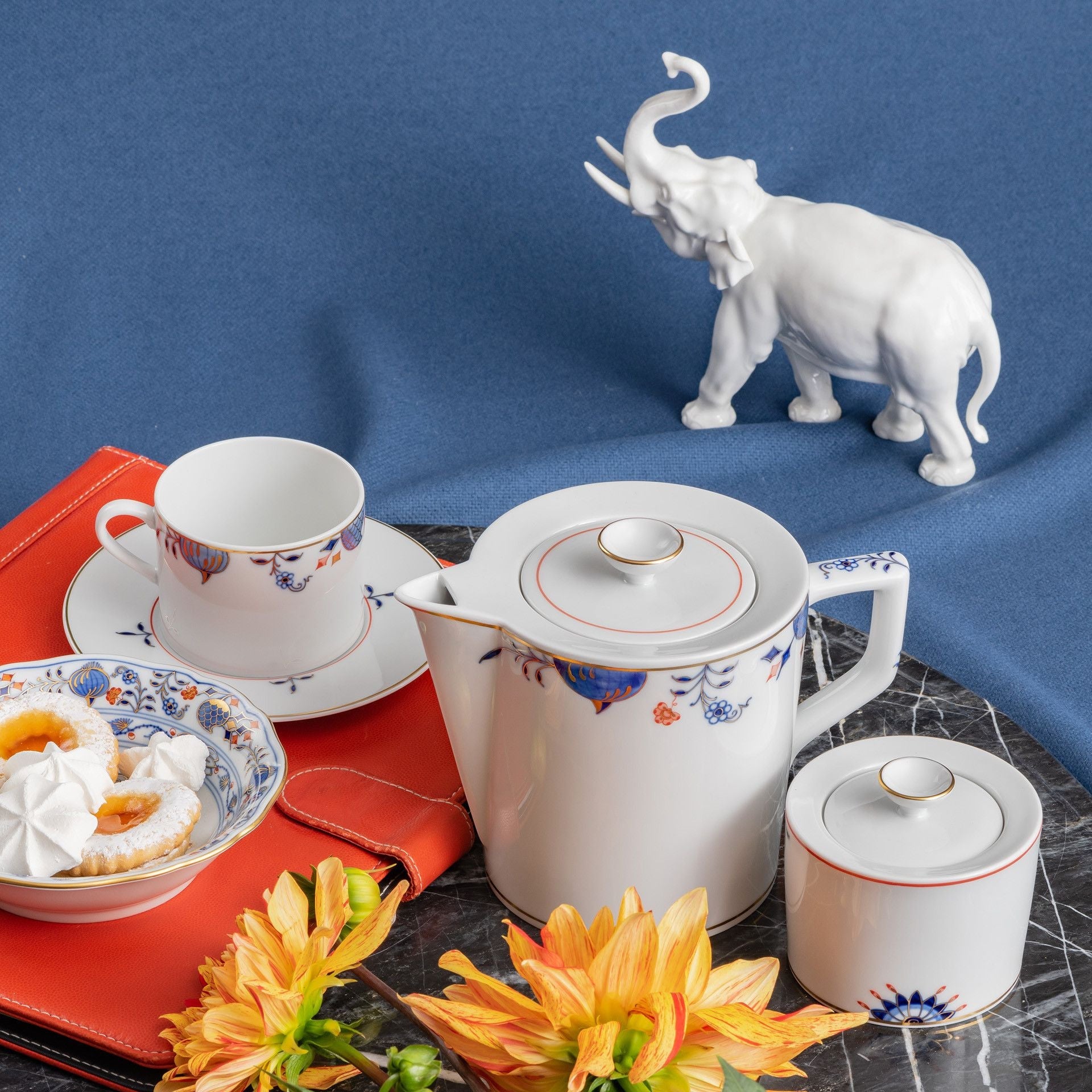 Kanne, Noble Blue, Zwiebelkante, V 0,75 l | Meissen No.41 802190 - 41727 - Meissen Weimar