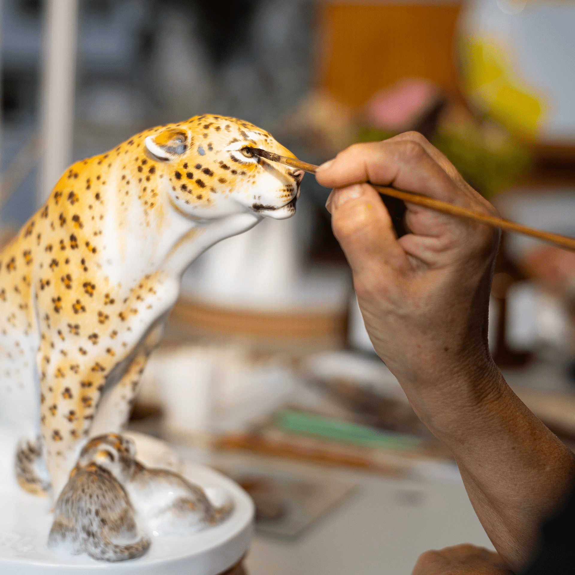 Leopardin mit Jungen, Lim. 25, H 23,5 cm | Meissen Limitierte Meisterwerke 900184-78061 - Meissen Weimar