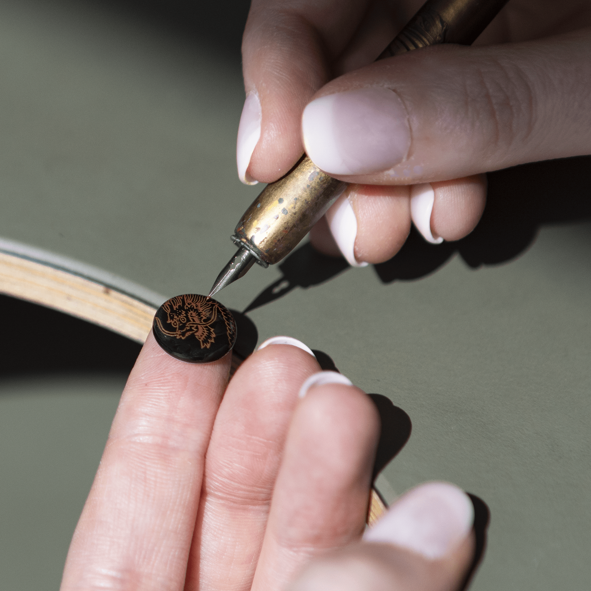 Manschettenknöpfe Glücksdrache, Ø 1.8 cm, 2 - Teilig | Meissen Geschenke mpj70gd837c - Meissen Weimar