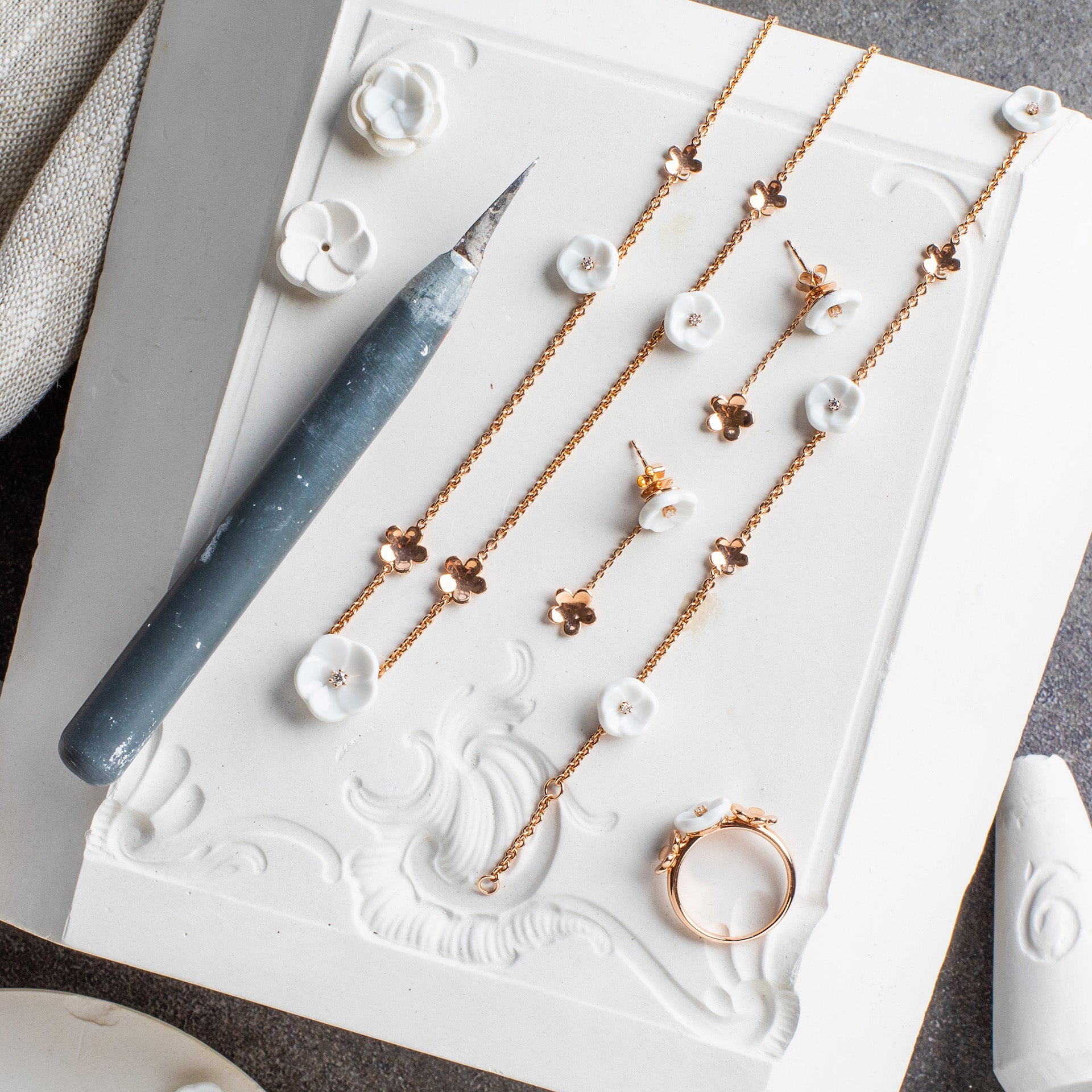 Ring 1739 Royal Blossom Bouquet, Gelbgold 750, Brillant 0,02 ct | Meissen Royal Blossom Collection mpj10bl38600 - Meissen Weimar