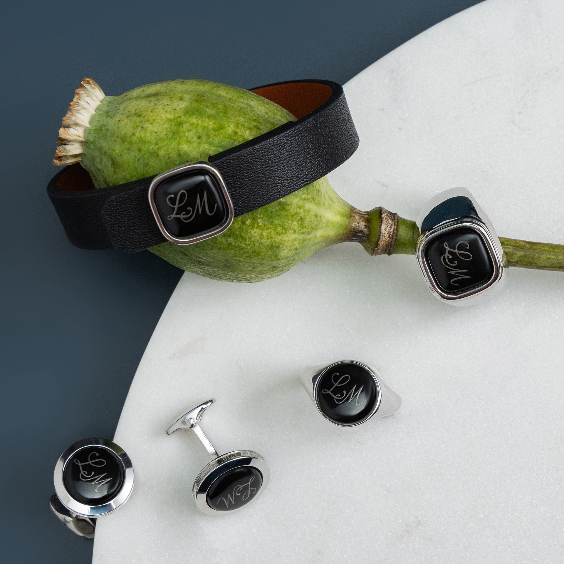 Siegelring, Monogramm in Platin, 10 g | Meissen Geschenke 90a447-53mx7 - Meissen Weimar