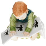 Sitzendes Kind mit Bilderbuch, Bunt staffiert, H 10 cm | Meissen Figuren-Edition Hentschelkinder