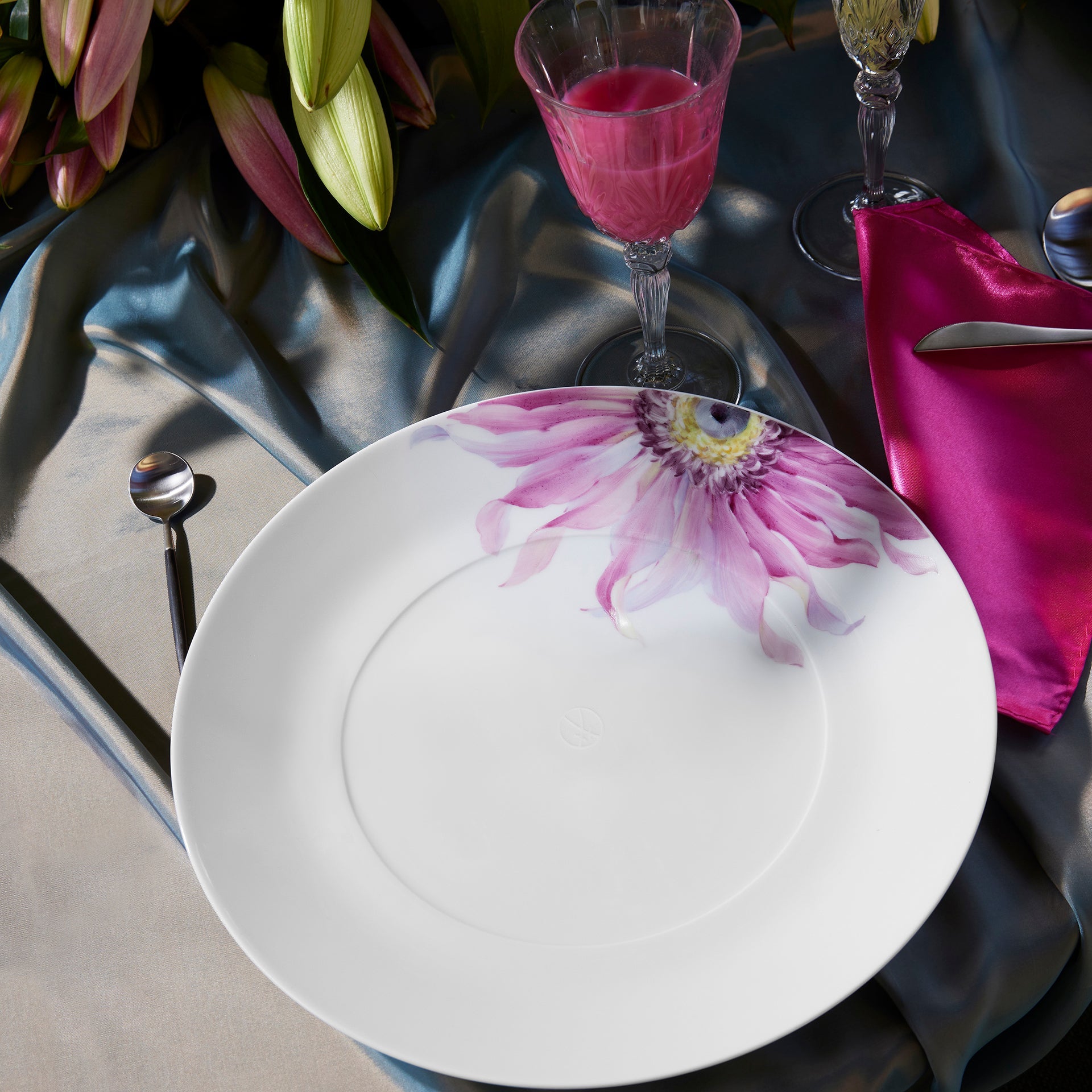 Speiseteller, groß, "Giant Bloom", Gerbera, Ø 30 cm | Meissen Cosmopolitan 61a157 - 37479 - Meissen Weimar