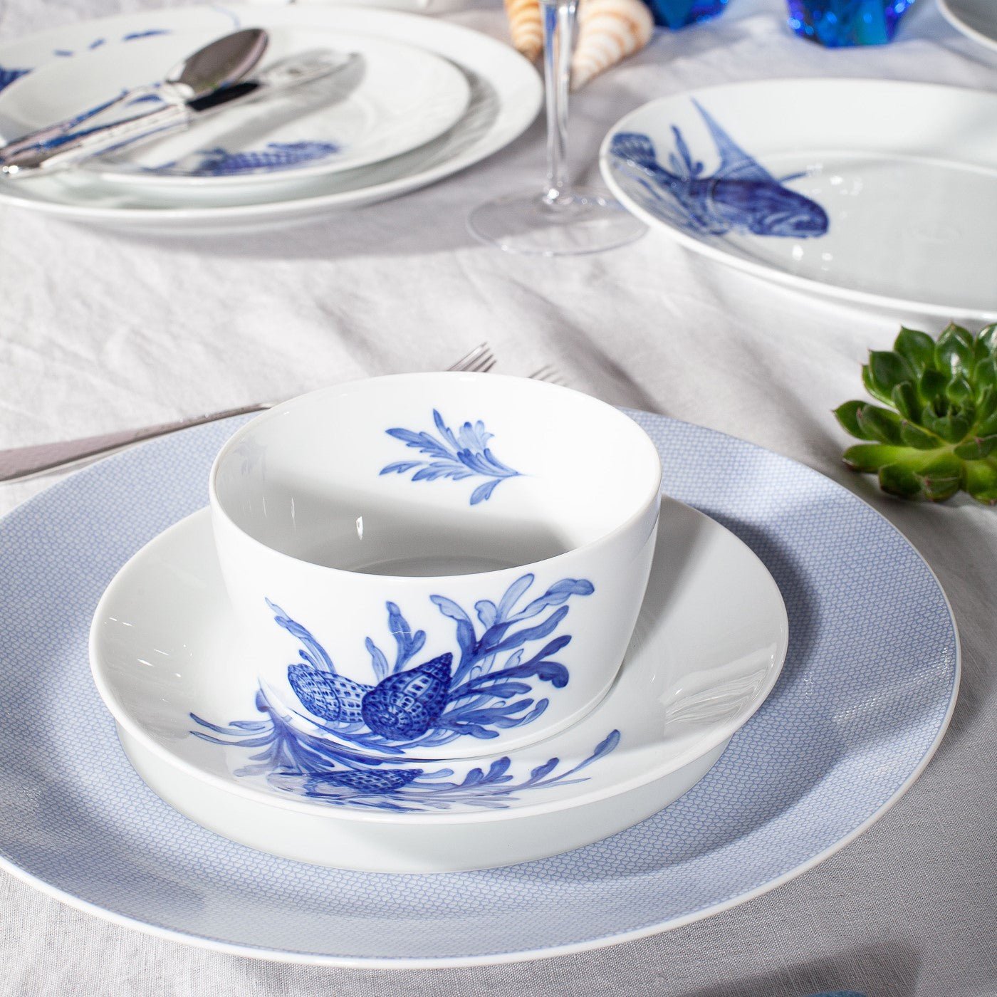 Starter - Set Geschirrset Blue Treasures & Mesh Blau für 2 Personen | Meissen Cosmopolitan 82k003 - c3729 - Meissen Weimar