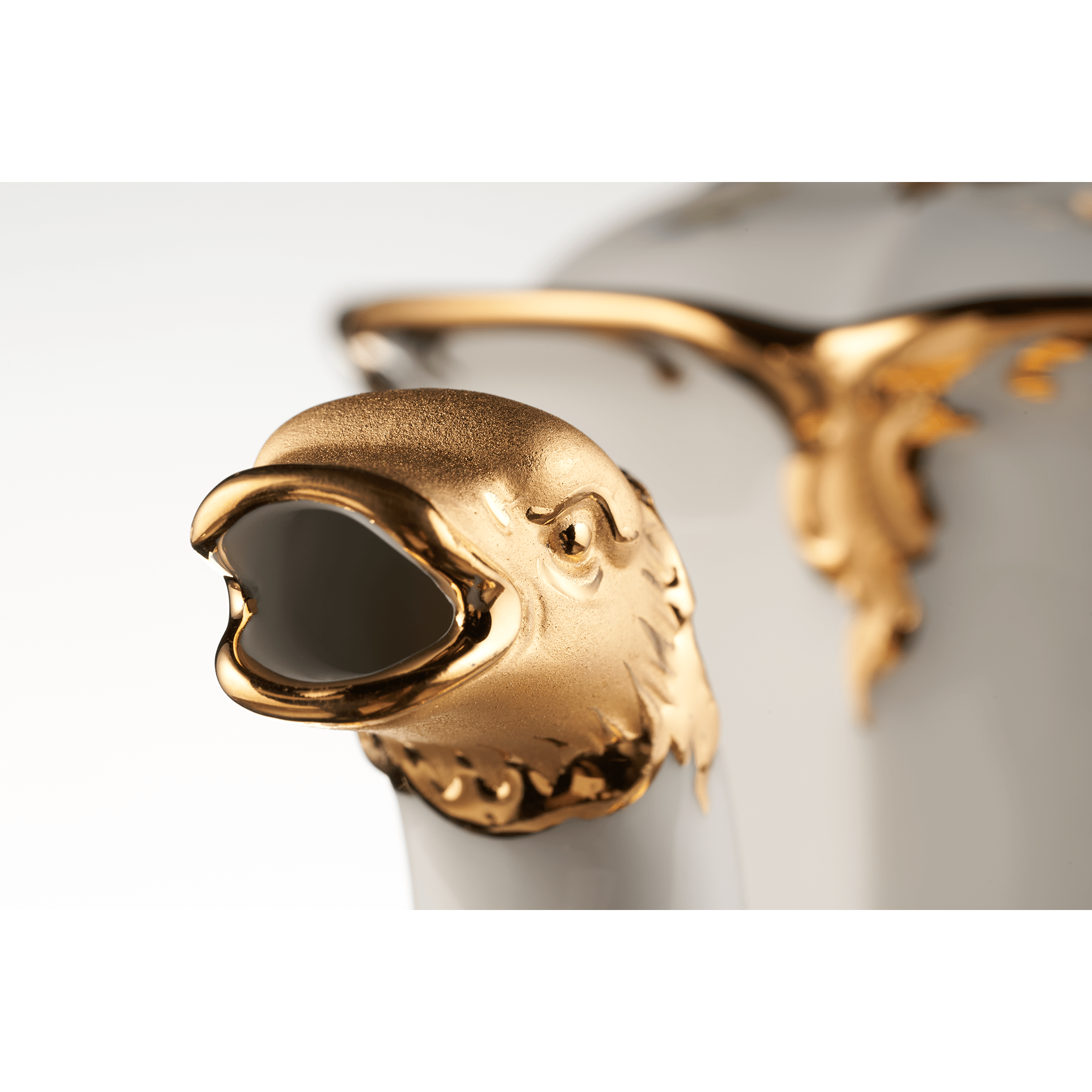 Teekanne, gestreute Blümchen, königsblau glasiert, Goldbronze, V 1,20 l | Meissen B - Form 011079 - 15727 - Meissen Weimar