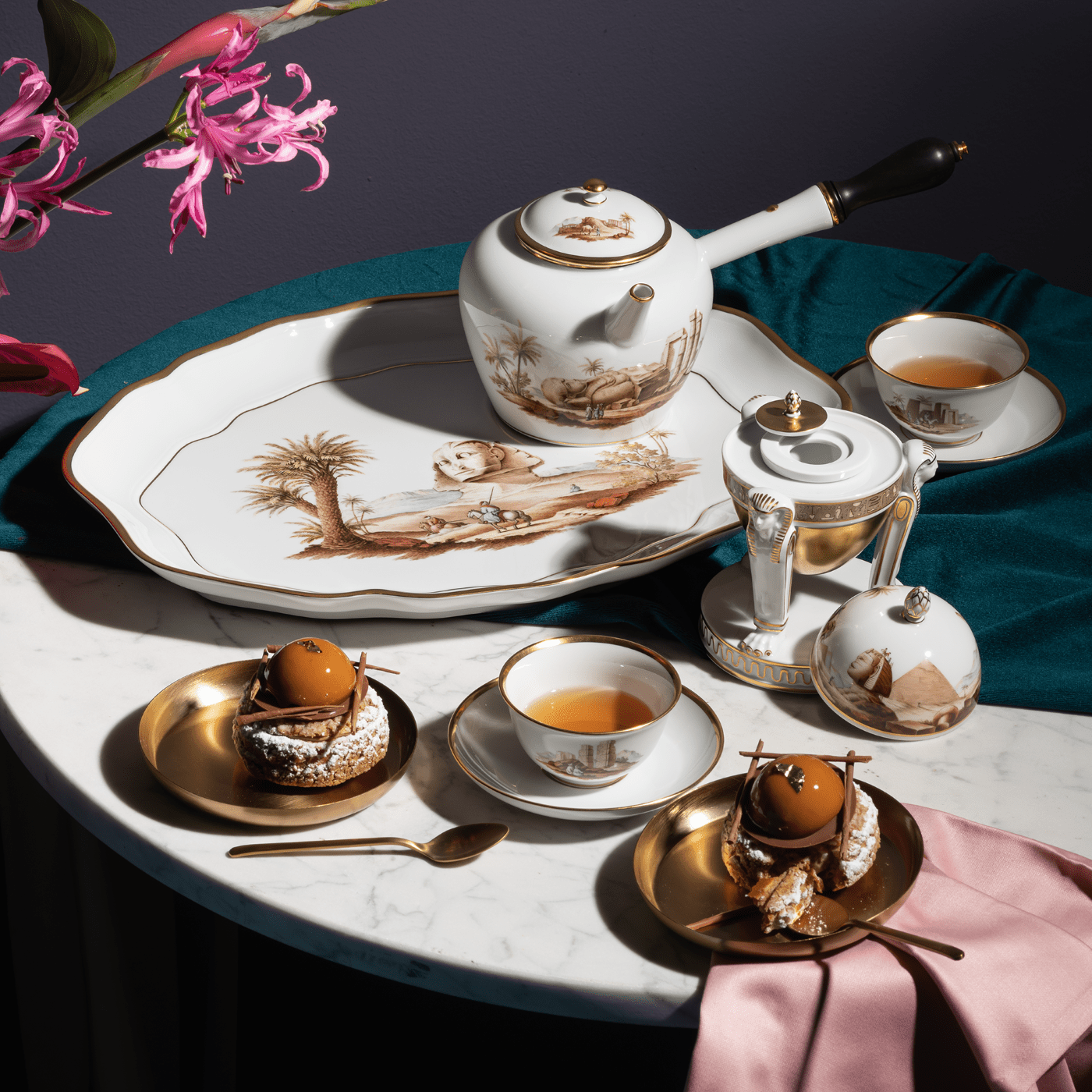 Tintengefäß Ägyptische Ansichten Gold H 15,4 cm | Meissen Limitierte Meisterwerke 296384 - 52786 - Meissen Weimar