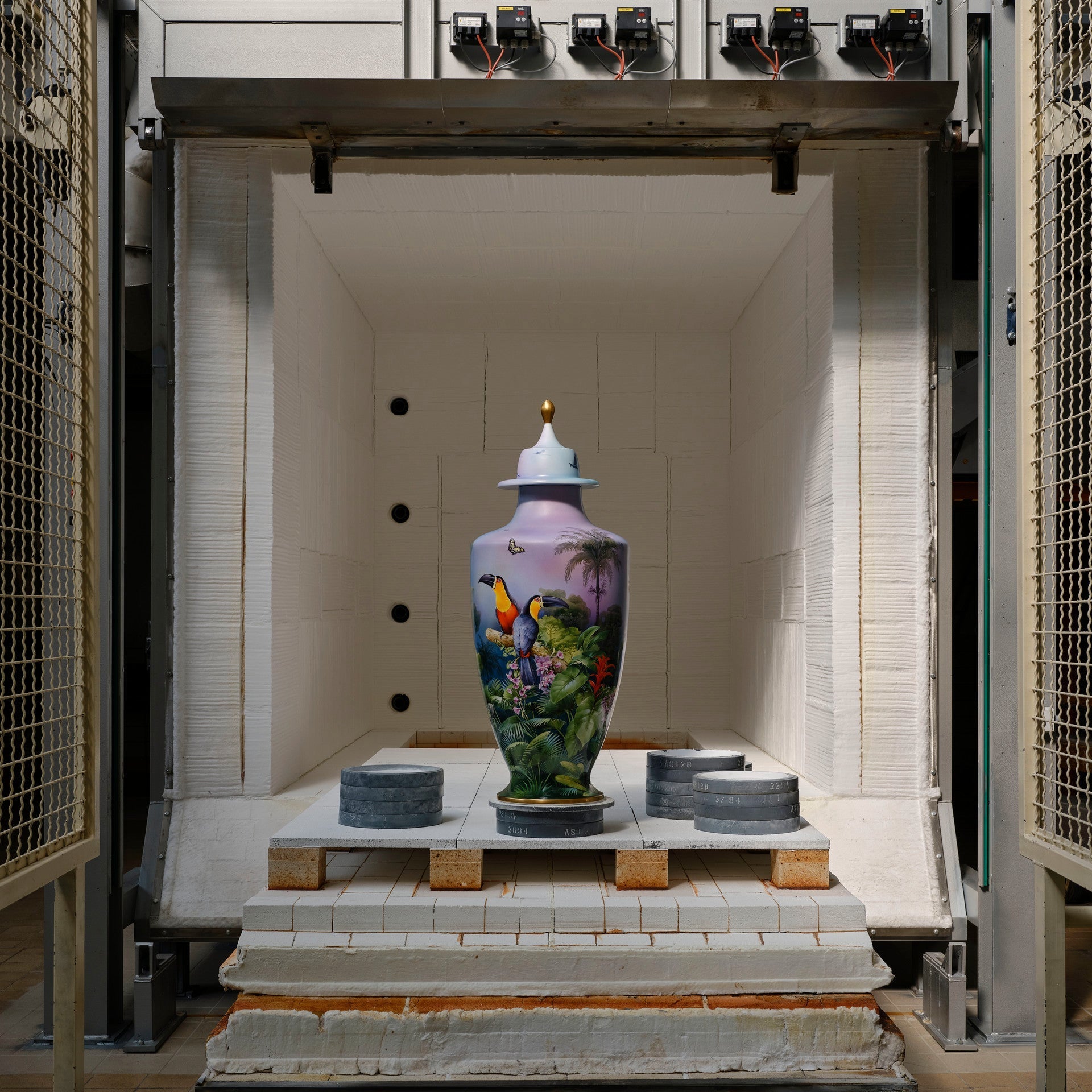 Vase Amazonas handbemalt H 102 cm | Meissen Exklusiv - Kollektion 930180-51a50 - Meissen Weimar