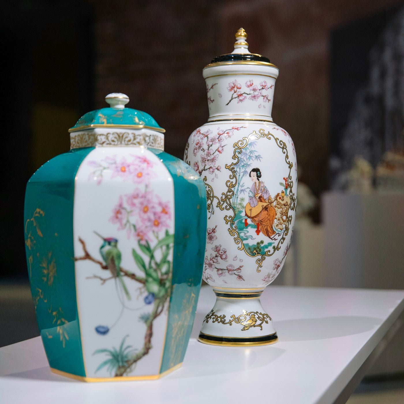 Vase Drei Asiatische Damen, limitiert, H 39 cm | Meissen Limitierte Meisterwerke 603284 - 51118 - Meissen Weimar