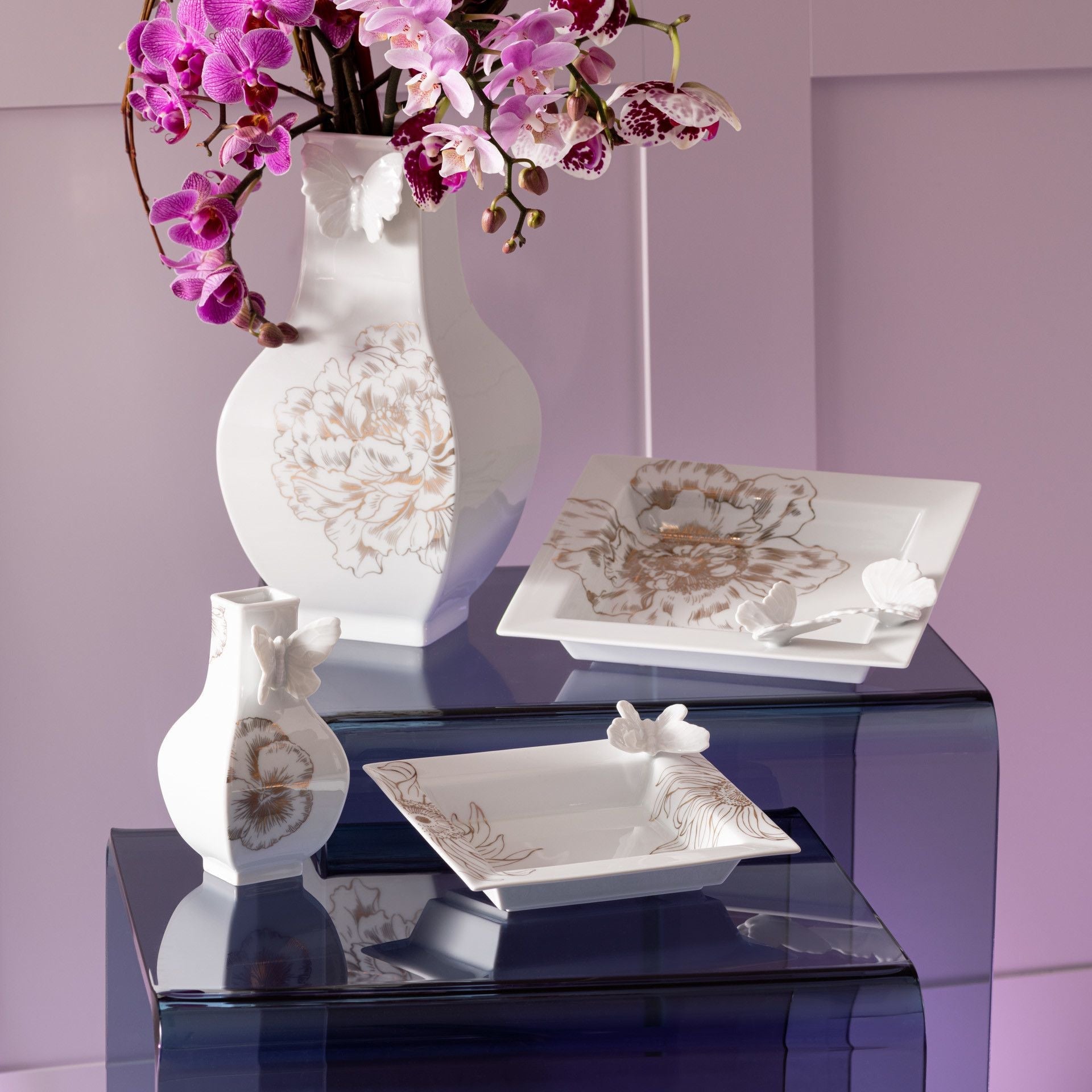 Vase klein, eckig, 'Giant Bloom Gold' H 13 cm | Meissen Vasen - Kollektion 79A830 - 50908 - Meissen Weimar