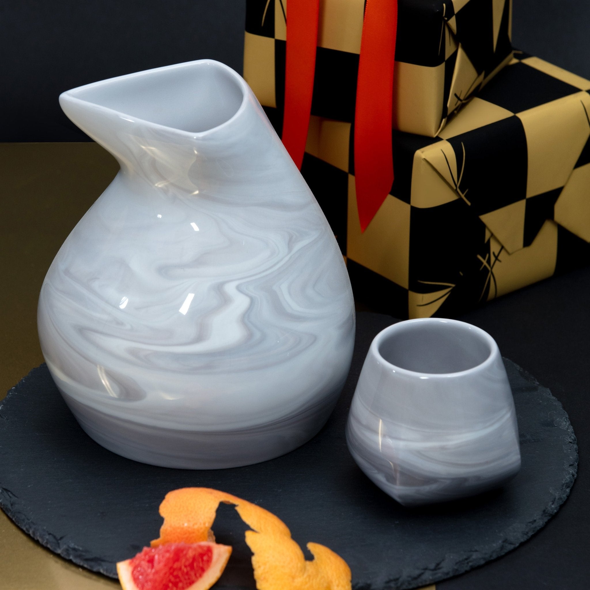 Vase marmoriert light grey, H 11 cm | Meissen Antactica Collection 004001 - 50561 - Meissen Weimar