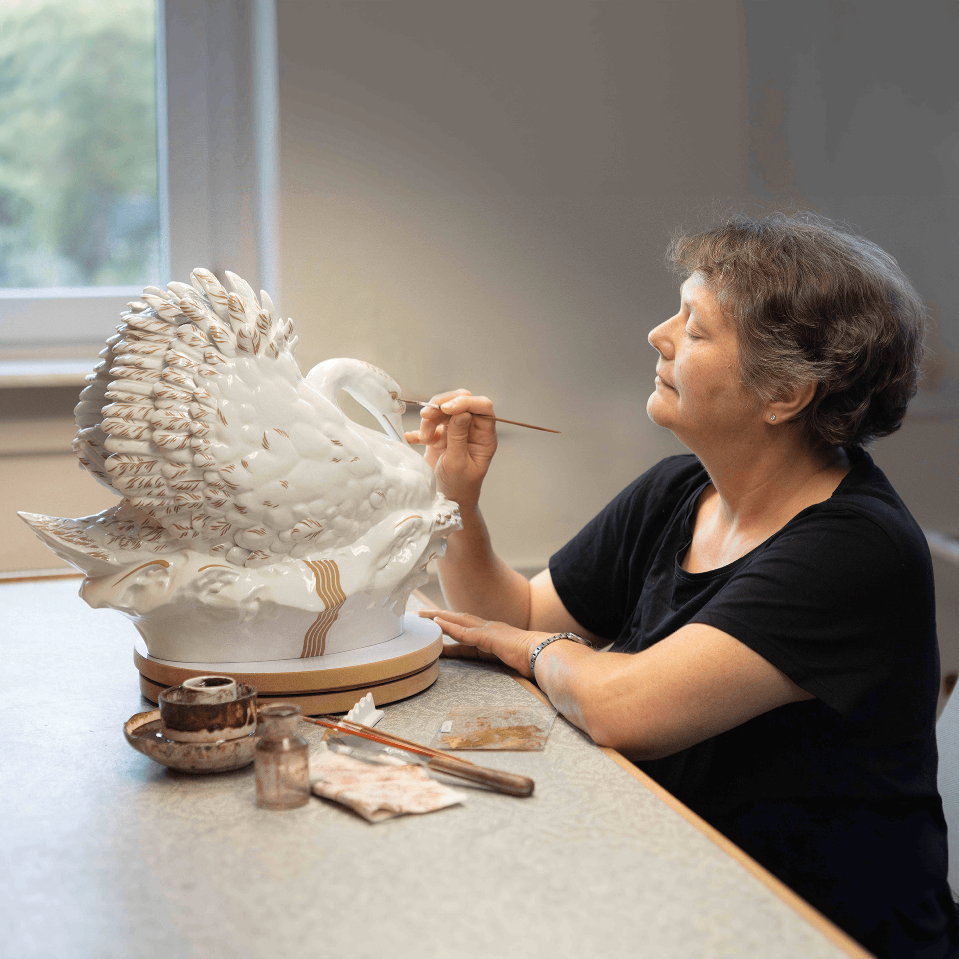 Vogel Schwan, Platinmalerei, Lim., H 36 cm | Meissen Exklusiv - Kollektion 901280-77437 - Meissen Weimar