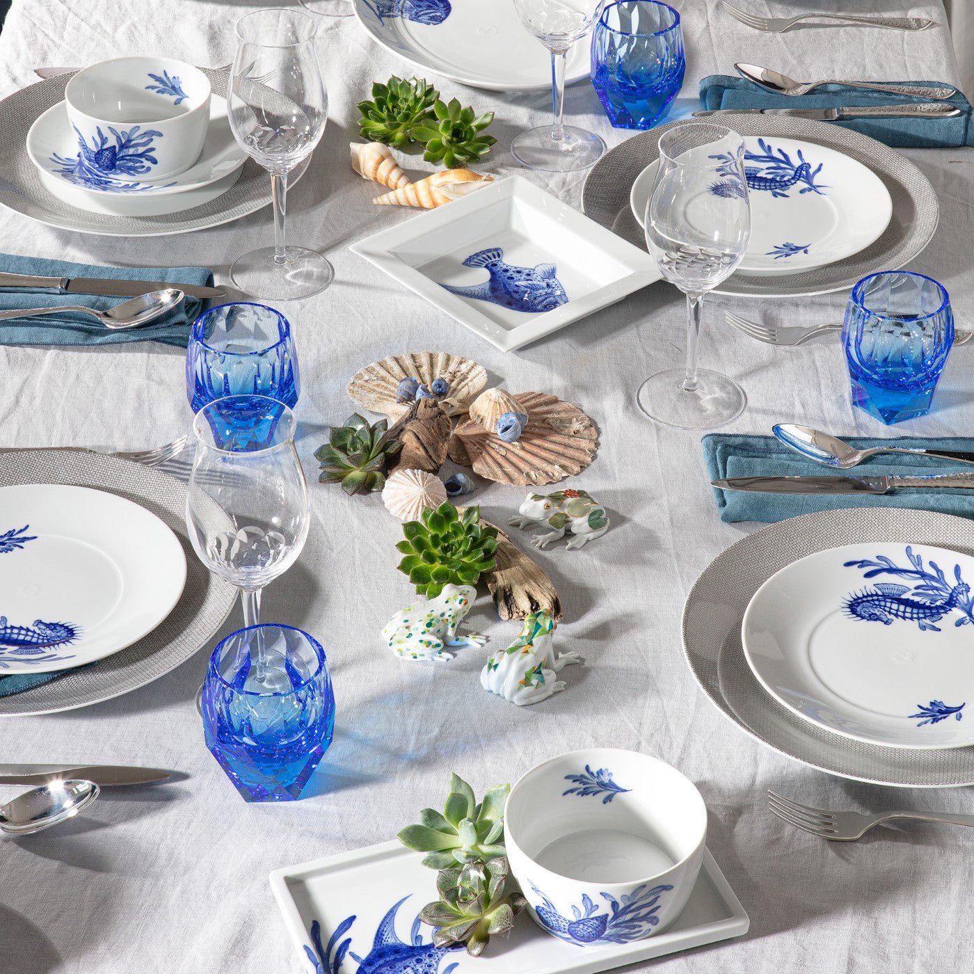 Vorspeise - und Dessertteller,"Blue Treasures", Seepferdchen, Ø 22,5 cm | Meissen Cosmopolitan 82a278 - 37473 - Meissen Weimar